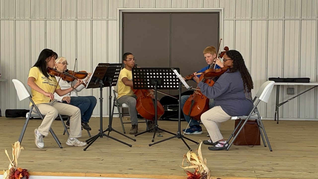 Students from Owen County S.O.U.N.D.S. program perforning violin, viola, cello